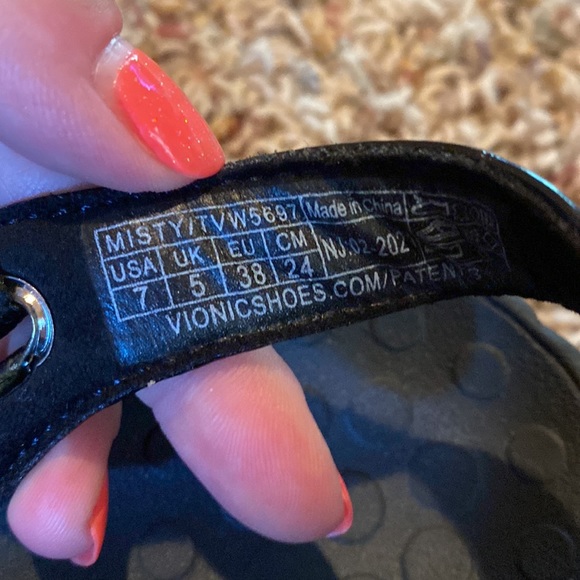 Vionic Misty Adjustable Wedges 7 - Picture 4 of 4